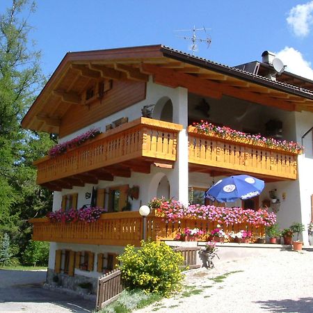 Elmes Bed and Breakfast La Villa  Buitenkant foto