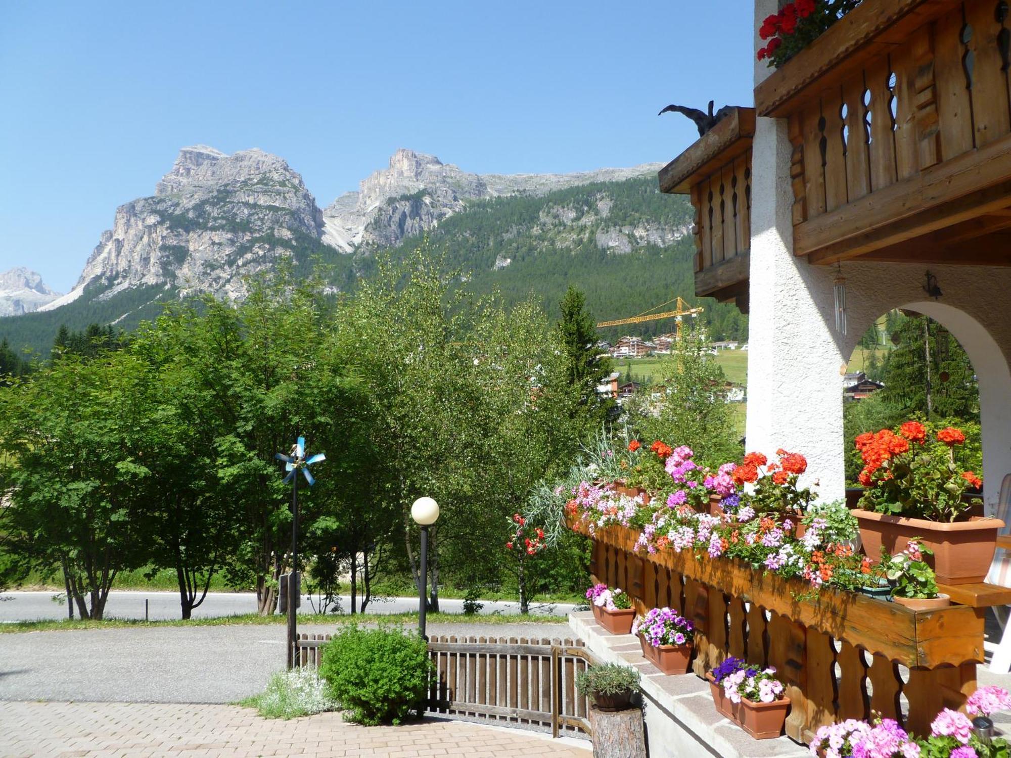 Elmes Bed and Breakfast La Villa  Buitenkant foto